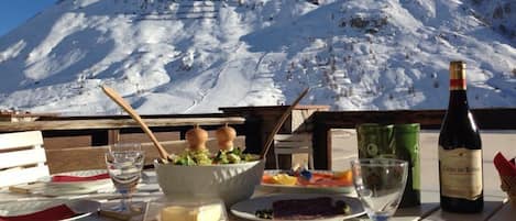 Terrasse de 30m2 plein sud sans vis à vis avec vue directe sur le lac 