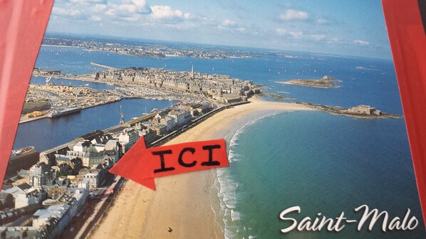 Sea view, large beach: 25m, centre and Spa: 500 m