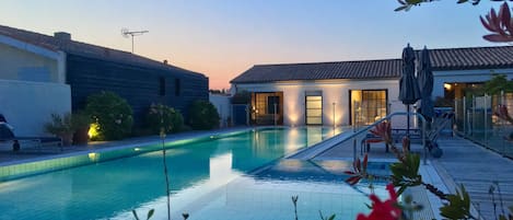 Magnifique villa d'architecte avec piscine de 20x5m