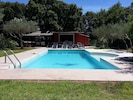La piscine et son pool 
House