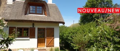 A lovely cottage in the middle of a little natural paradise