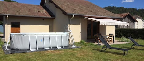 Gîte de 95 m², piscine hors sol installée de début juin à fin septembre