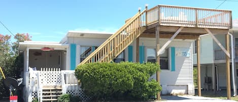 Cozy 1960's beach cottage with lots of decks & a big fenced back yard