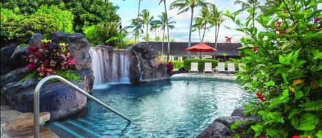 Beautiful Pool with Waterfall and Hot Tub