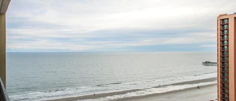 Vue sur la plage ou l’océan