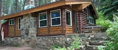 Front entry of the Log Cabin.