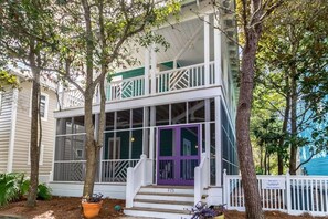 Welcome to the Emma Lou in Seaside, Florida!