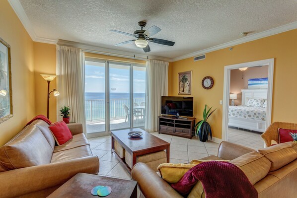 Beautiful 2BR//2BA Condo at Twin Palms Located on the 11th Floor with Gulf Views