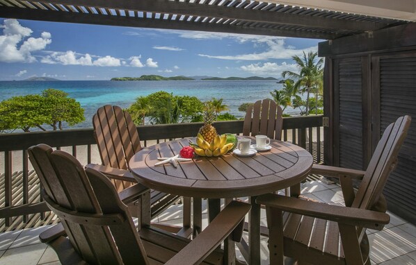 Main Patio with Gorgeous Views!