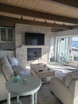 Great Gas Fireplace and Big Screen TV