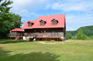 View of the cottage from the front