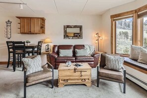 Reclining Chairs in Sofa, great seating to read, enjoy the view and have meals!