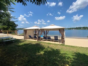 Stone Lake sure is nice to enjoy on a lovely Summer day.