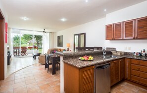 Full size, well equipped kitchen