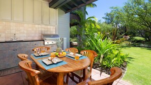 Private Lanai with gas grill overlooking Mauna Lani North golf course