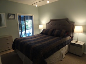 Master Bedroom with Queen bed