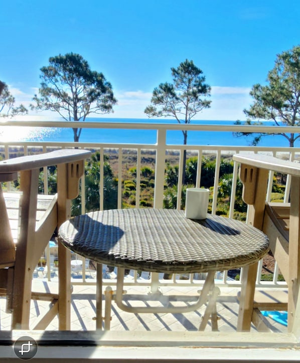 Breathtaking ocean views from inside and the balcony! 