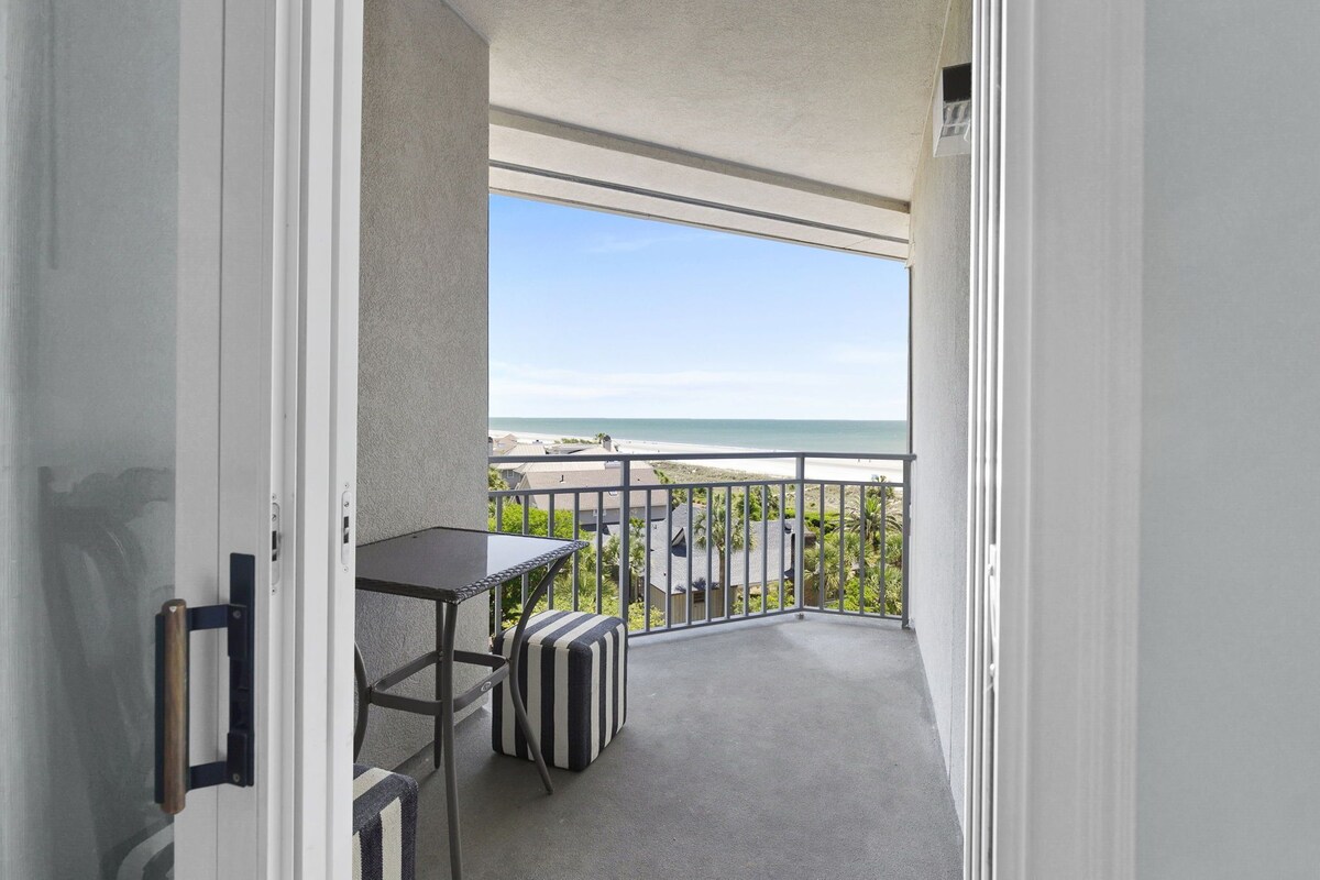 Stunning Ocean Views from this Beautiful Condo with Pool, On-Site Amenities!