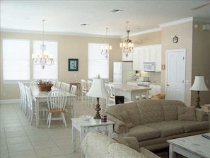 Dining Room and Kitchen area have room for all 18 to sit