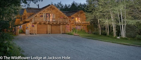 The Wildflower is a Large Luxury Home on 3 acres with plenty of parking 