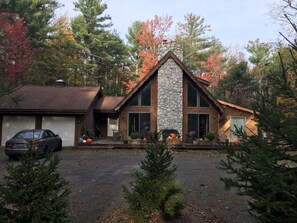 Fall foliage brings bursting colors! 