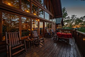 Perfect evening time on the deck enjoy the sunset