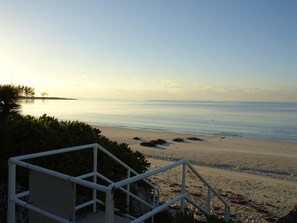 Vista para praia/oceano