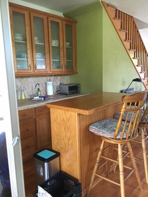 kitchenette 