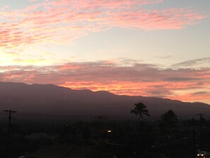 Sunsets look GREAT over volcano! Often better than towards beach!