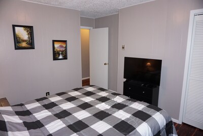 Spacious updated Condo. New furnishings & clean! Close to Breck! Well supplied!