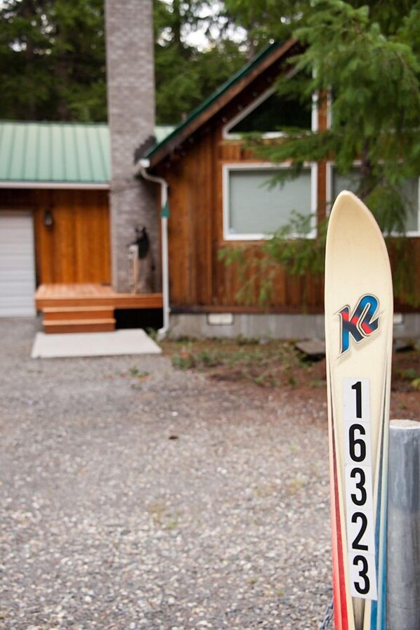Vintage K2 skis welcome you to our cabin