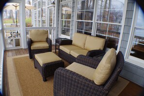 Screened in porch