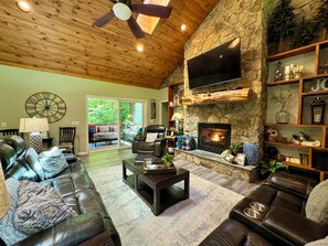 Super comfy Great Room with reclining sofa/love seat/chair and 70" Smart TV/DVD!