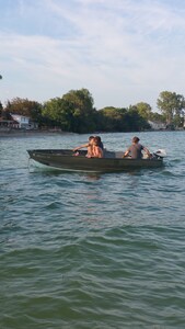 Beautiful, Relaxing Lake Erie access Community / Fishing, Boating, Bonfires