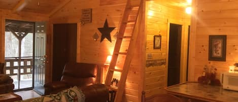 Welcome to
POSSUM VALLEY HIDEAWAY!