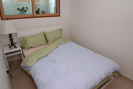 Bedroom with Queen-sized bed