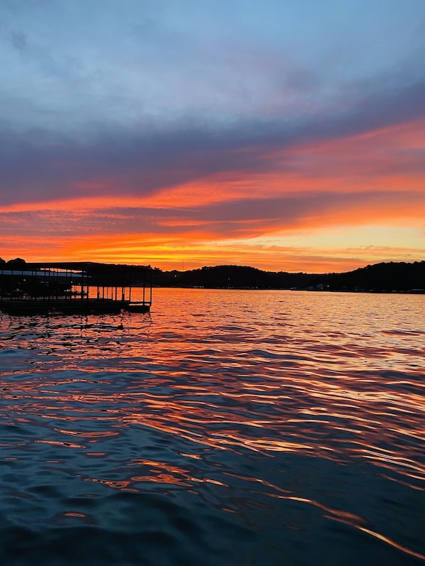 Amazing sunset caught by an amazing guest. So happy she shared it with me !