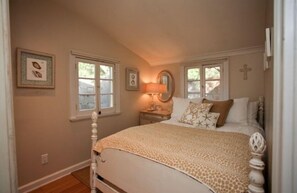 Charming second bedroom with full/double bed all linens included