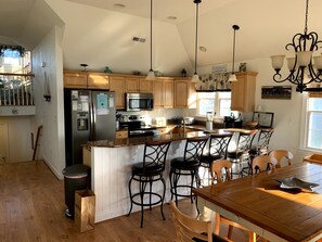 Kitchen/Dining