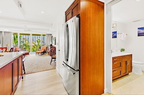 Fully furnished kitchen , enjoy cooking