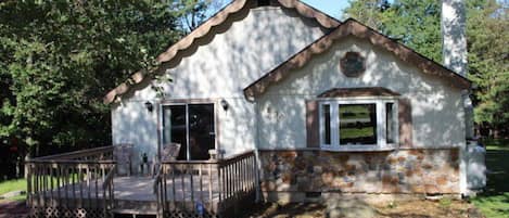 The Cottage on Old Stage