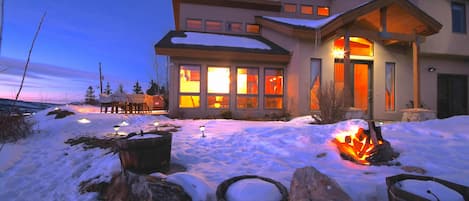 Privacy on the hilltop overlooking the  range and city of Silverthorne