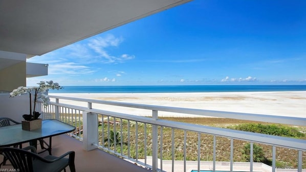 Enjoy the Balcony's Direct View of the Gulf of Mexico