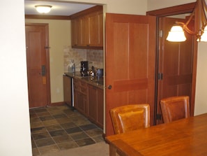 Fireplace Suite eating area and Kitchenette.