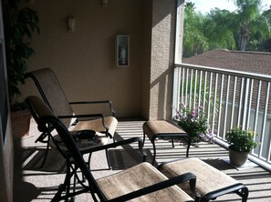 Front Lanai