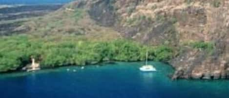 The beautiful Kealakekua Bay