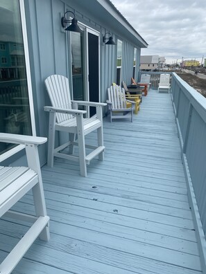 Upper deck freshly stained (Feb 2024)
New bar height chairs