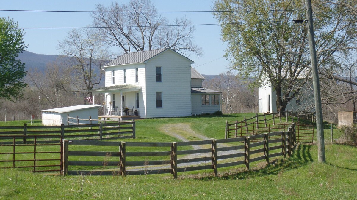 Elkton, Va. Modernized Farmhouse! Great location in the Shenandoah Valley.