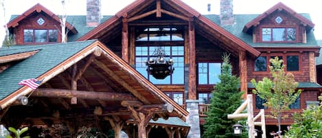 Front View of The Whiteface Lodge in the Summer.