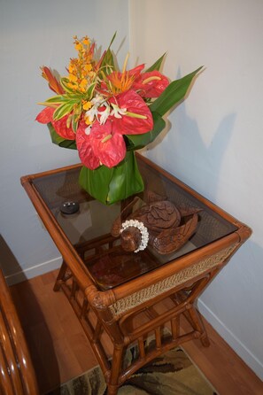 local flowers, and Honu!